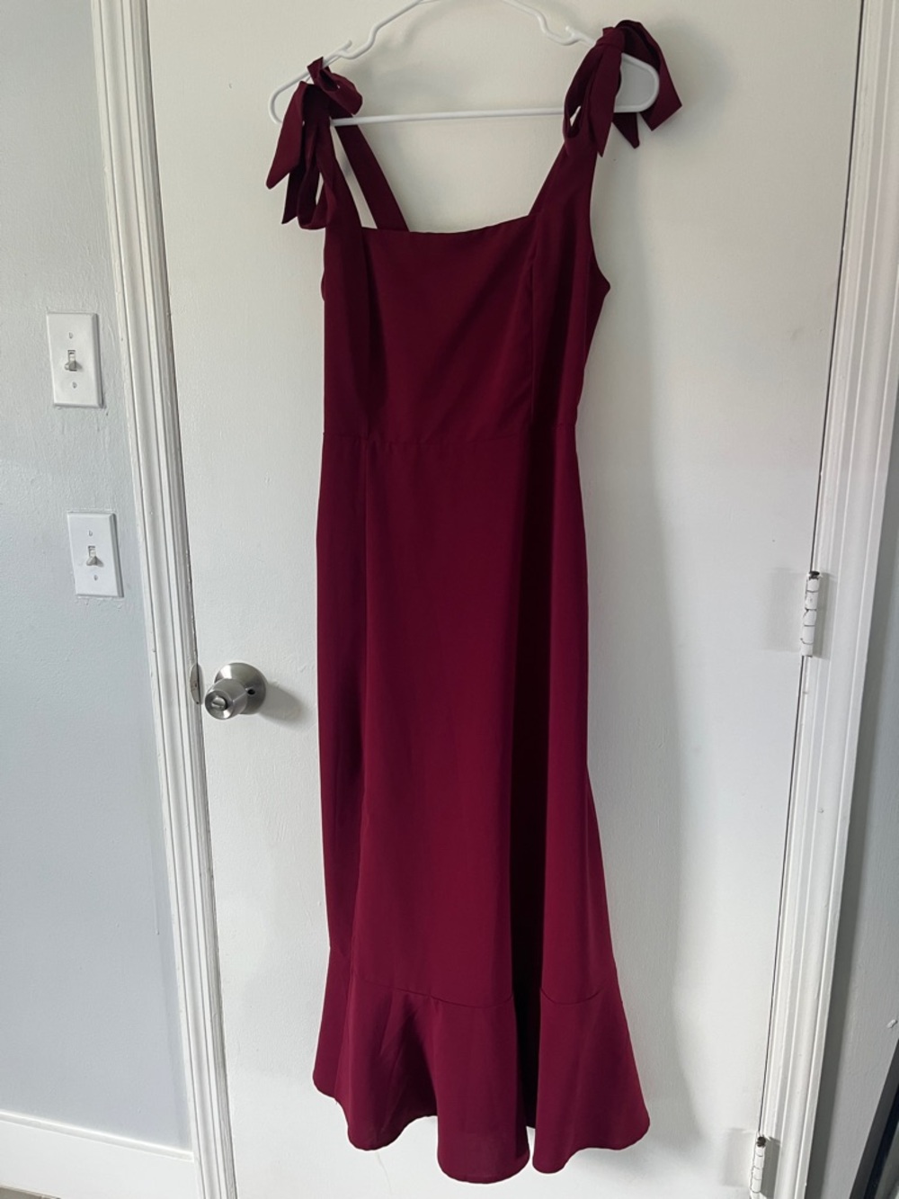 Sleeveless Bow-Strap Burgundy Maxi Dress